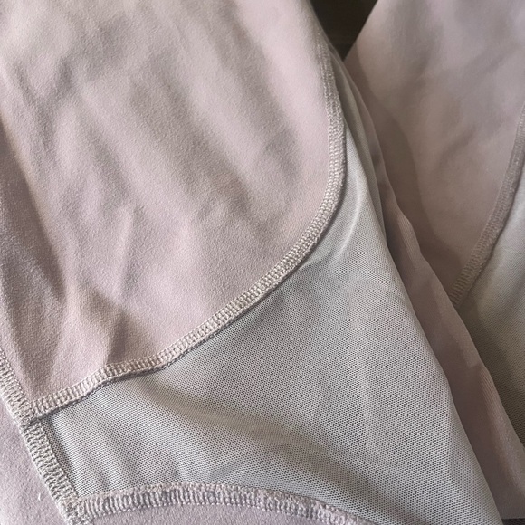 ALO Coast Capri high waist leggings mauve size medium - Picture 6 of 11